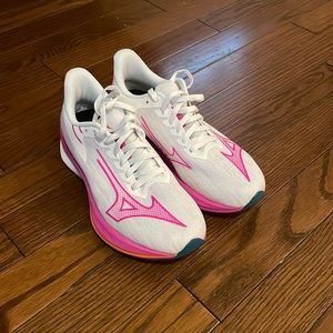 Brand New Mizuno Wave Rebellion Sonic Running Shoes W7.5